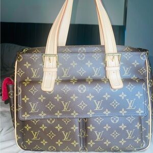 Authentic Louis Vuitton Monogram Multipli-Cite great condition!